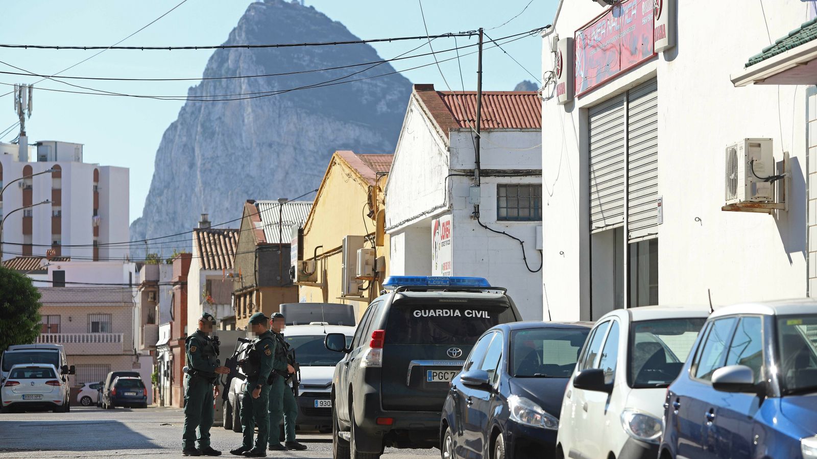 Fotos de los registros de la Guardia Civil en La Línea