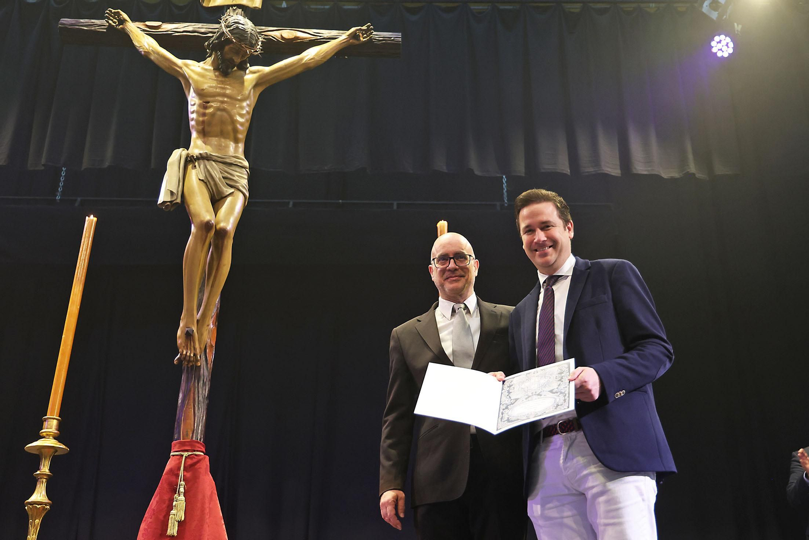 Las mejores imágenes del traslado del Cristo de la Pasión al Centro Penitenciario de Huelva