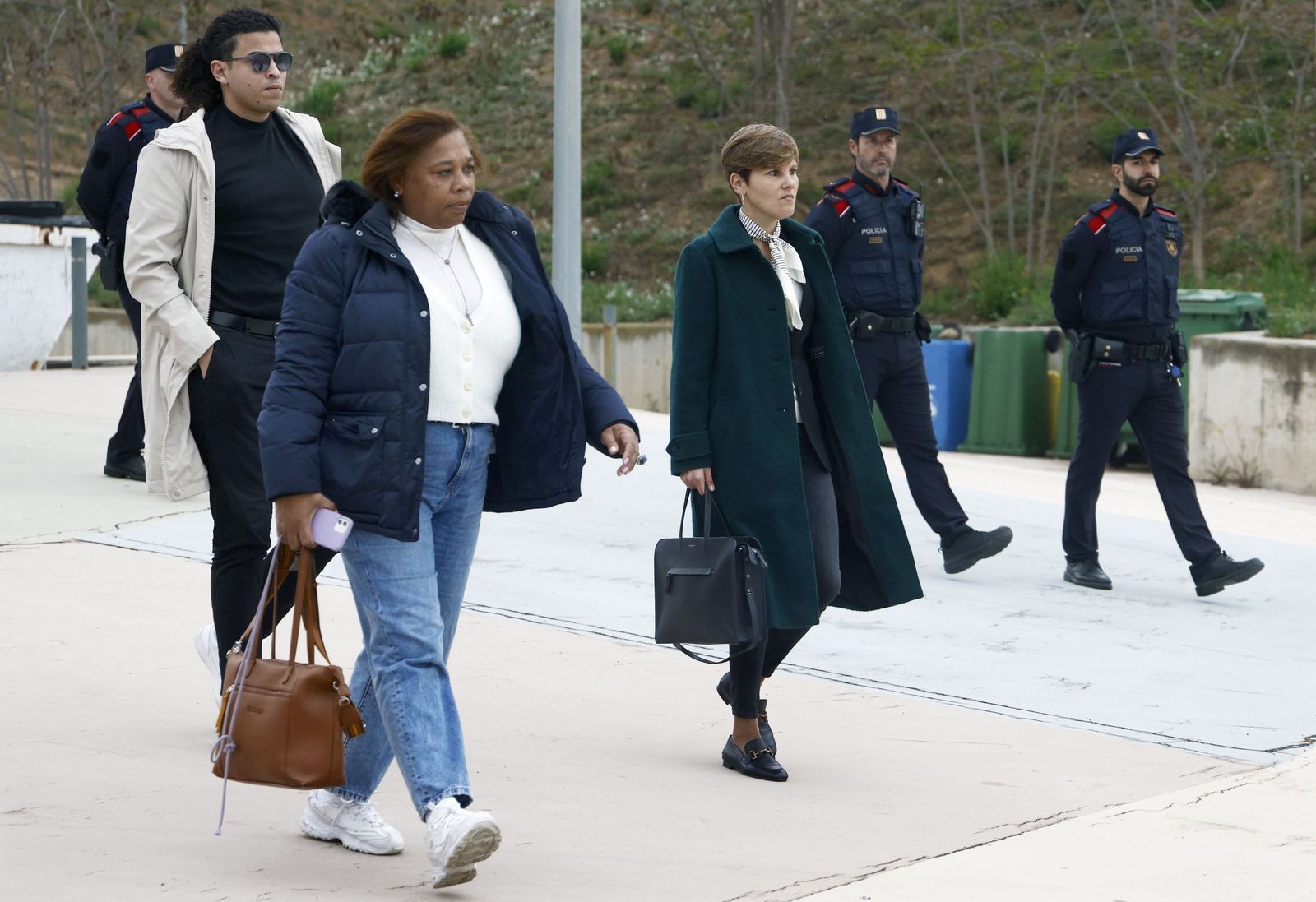 Las fotos de la salida de la cárcel de Dani Alves