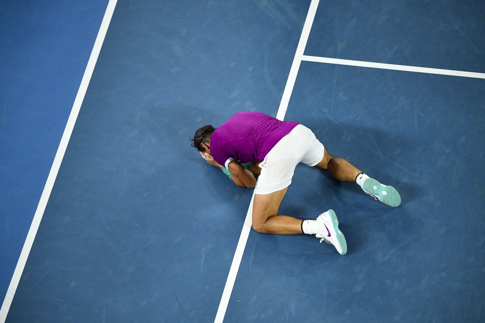 Las imágenes del histórico triunfo de Nadal sobre Medvedev (y 8)