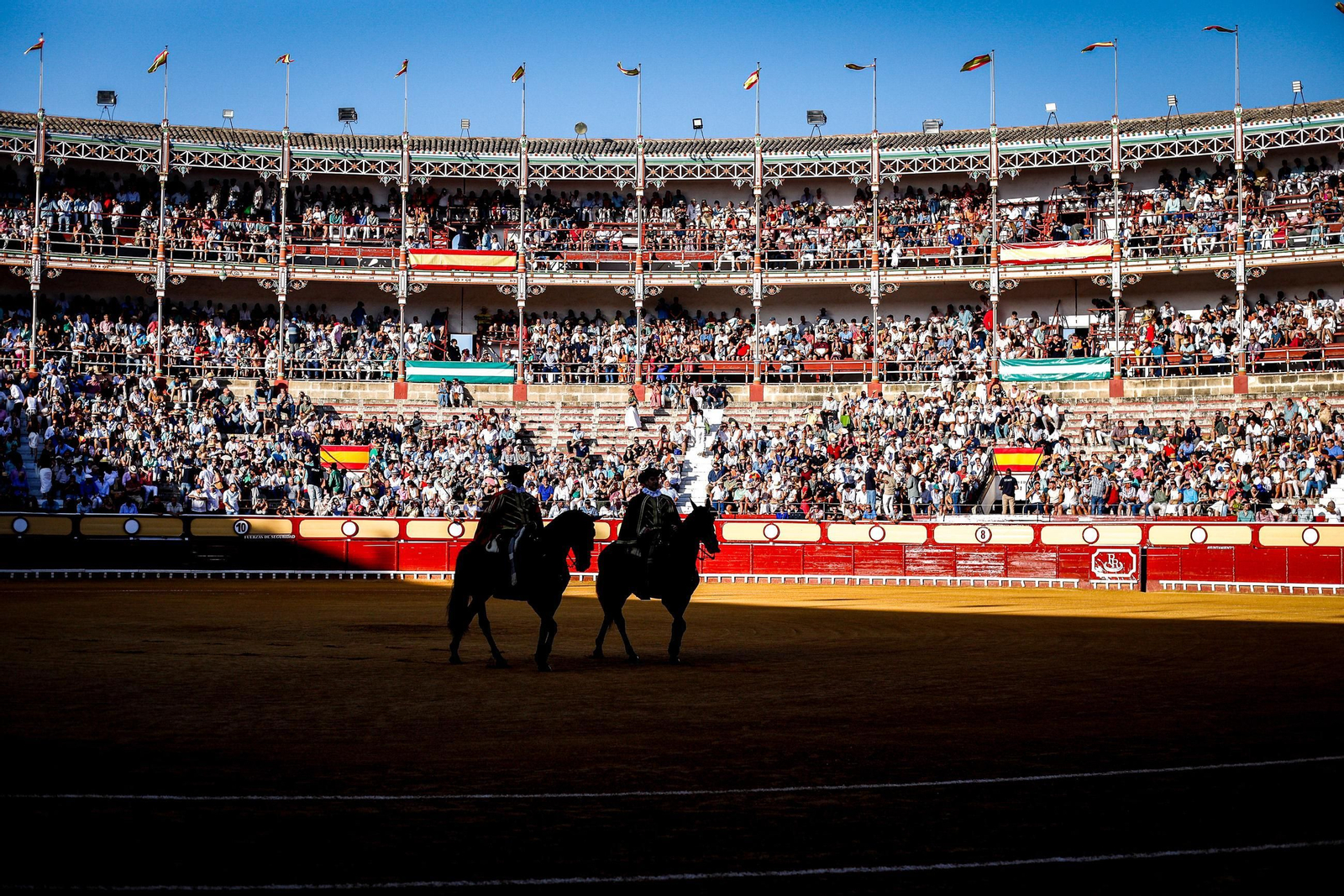 Imágenes de la corrida de toros en El Puerto: Manzanares, Roca Rey y Pablo Aguado