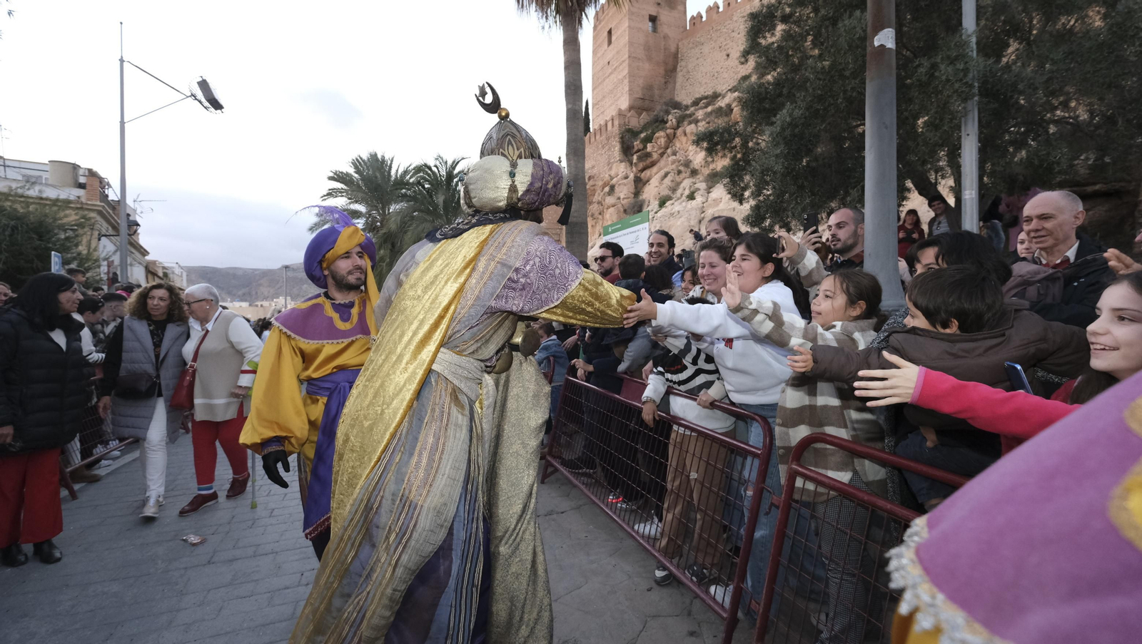Imágenes de la Cabalgata de los Reyes Magos en Almería