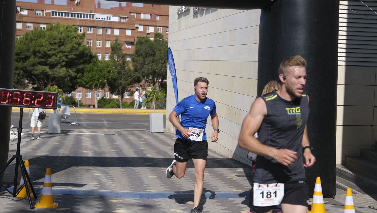 Imágenes de la II Carrera Sin Humo, en Almería