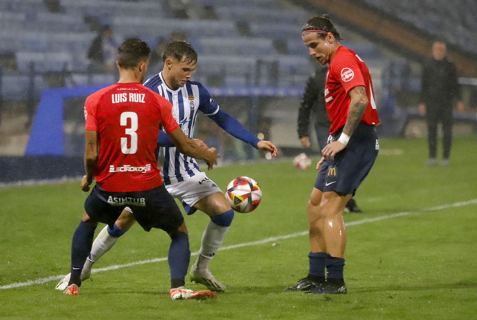 Imágenes del encuentro entre el Recreativo Huelva y el San Fernando
