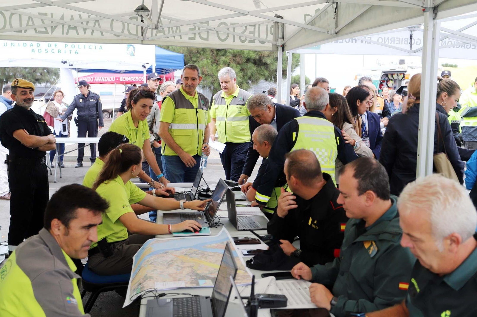 Simulacro de accidente en el Puerto de Huelva dentro del ejercicio regional RespuestA22, en imágenes