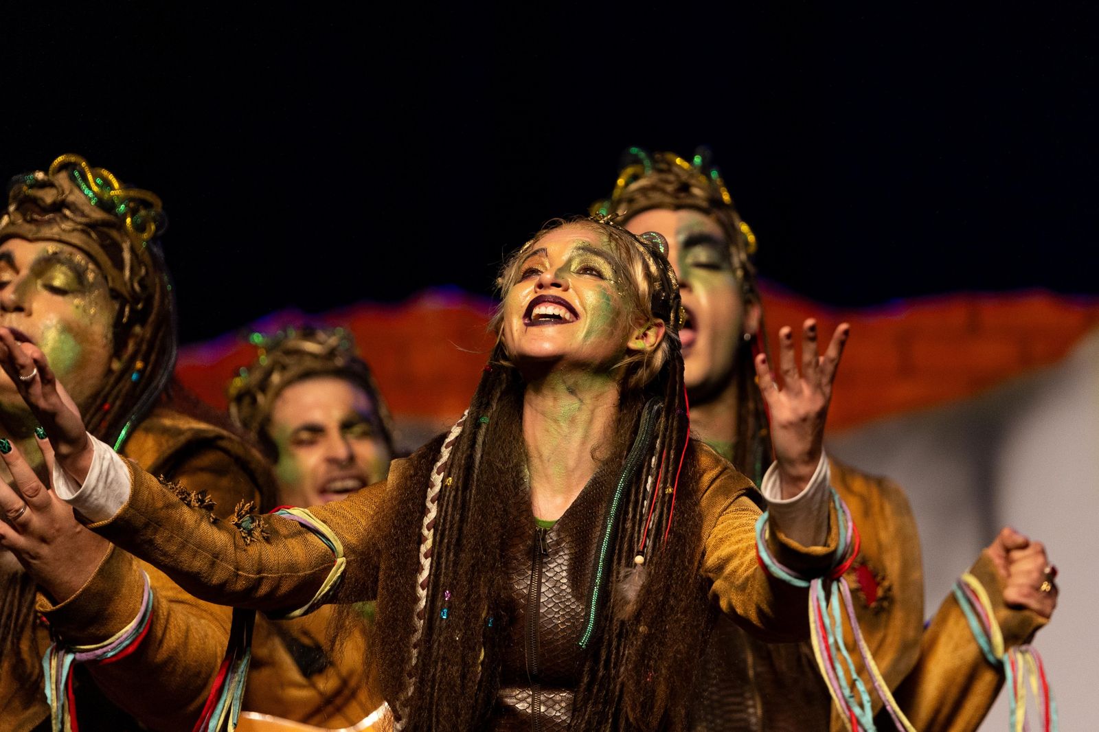 Imágenes de la actuación de la comparsa de Ayamonte "La Venenosa" en el Carnaval Colombino