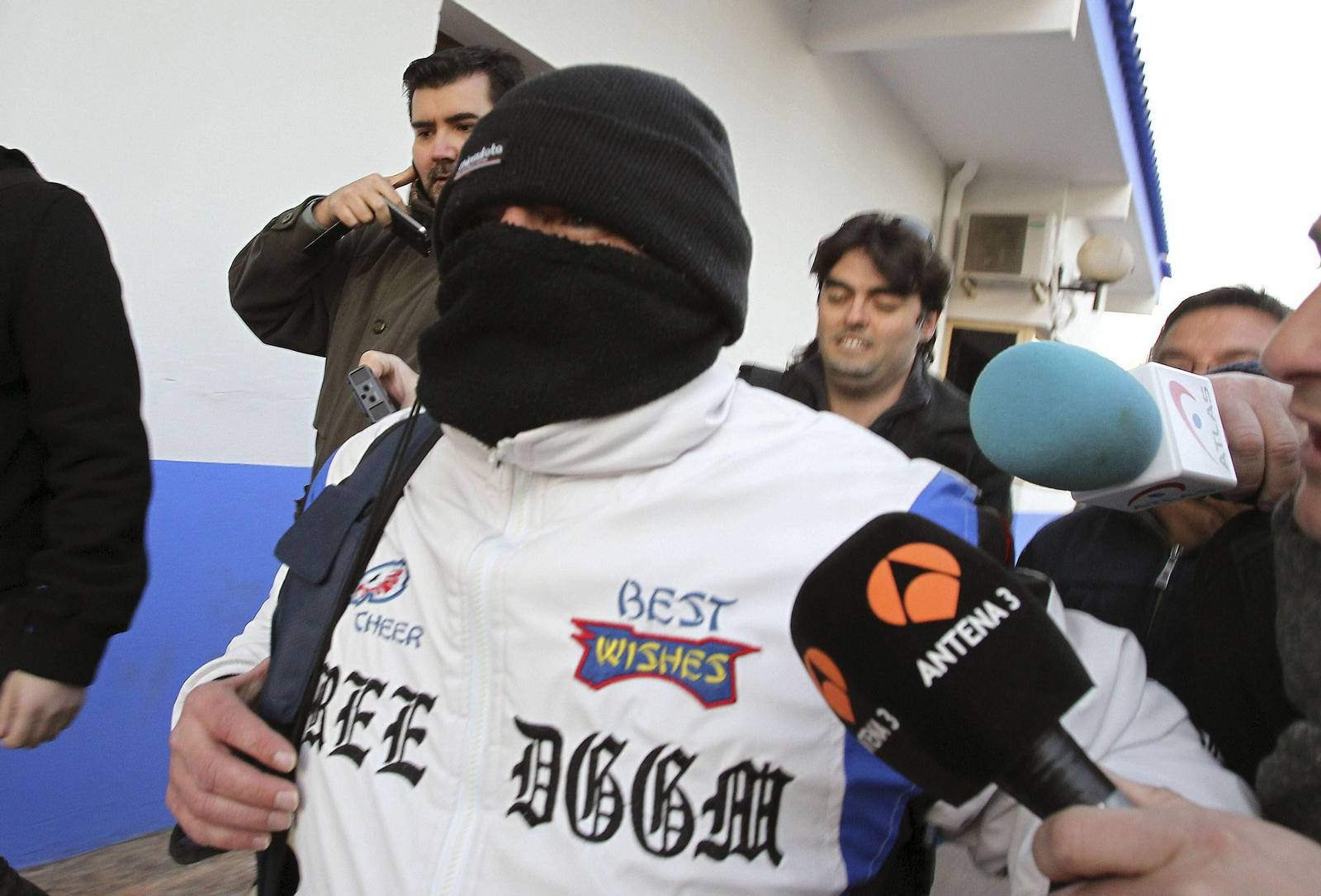 Miquel Ricart, el único condenado por el triple crimen de Alcàsser, a su salida de la prisión de Herrera de La Mancha, el 29 de noviembre de 2013,tras ser puesto en libertad.