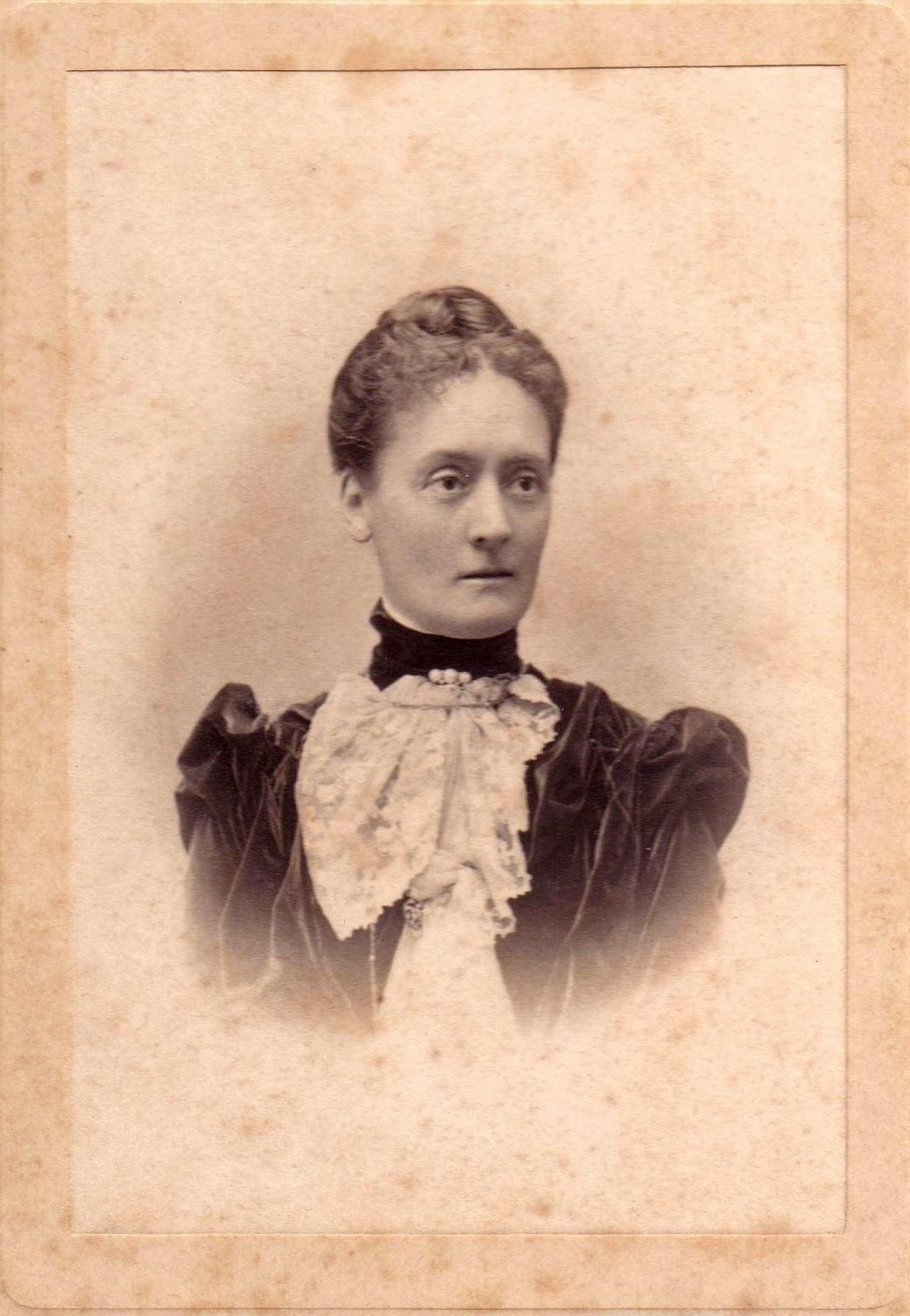 Francisca Misa Busheroy.