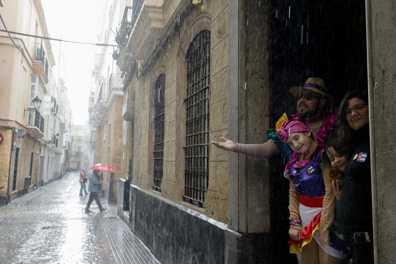 Las mejores imágenes del primer domingo de Carnaval de Cádiz