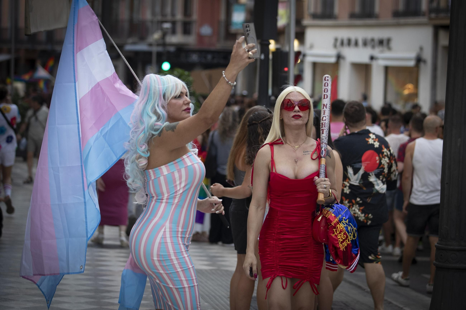 Las mejores imágenes de la manifestación por el Día del Orgullo LGBTIQ+ en Granada