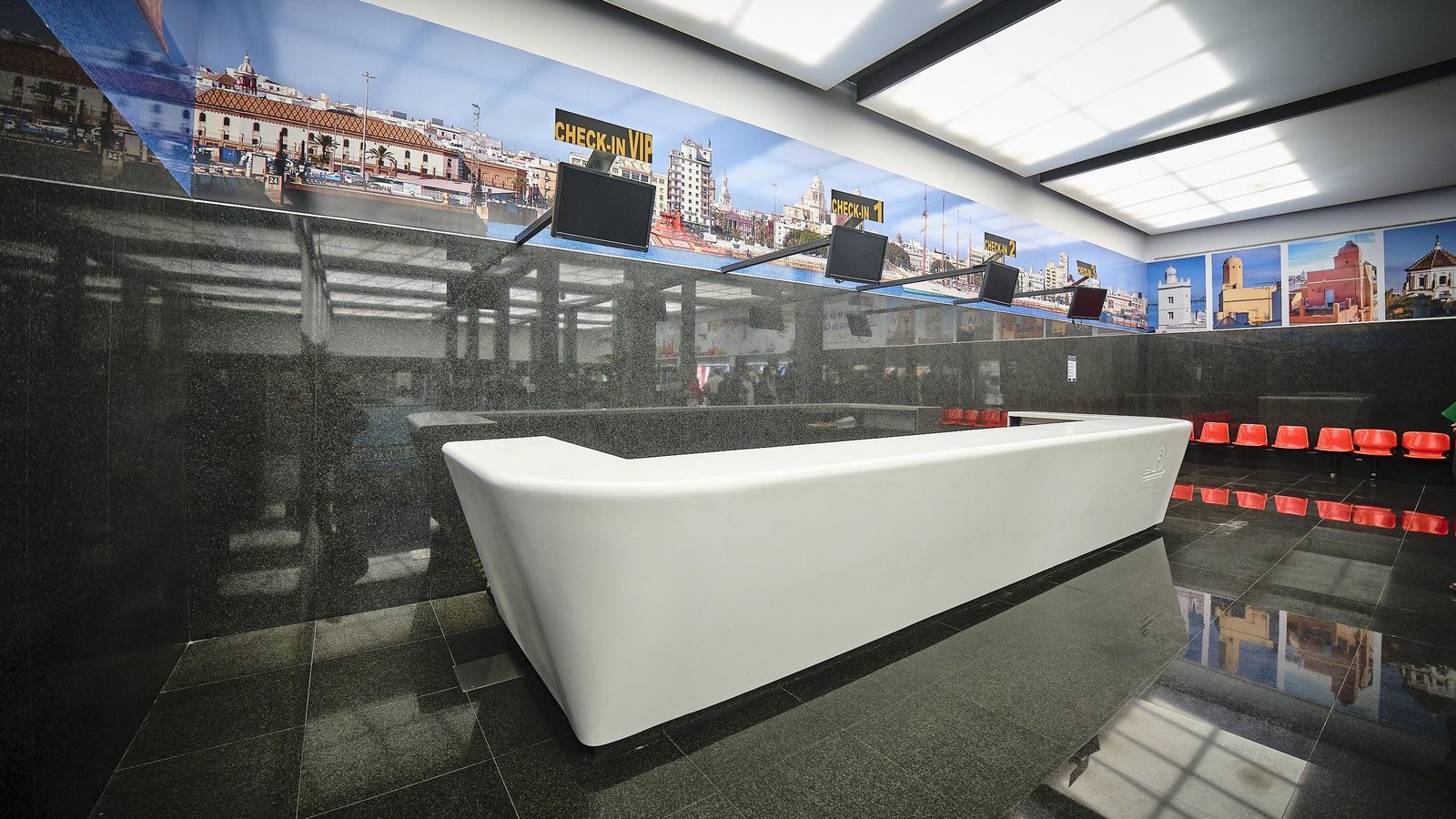 Interior de las instalaciones de la terminal de cruceristas Alfonso XIII