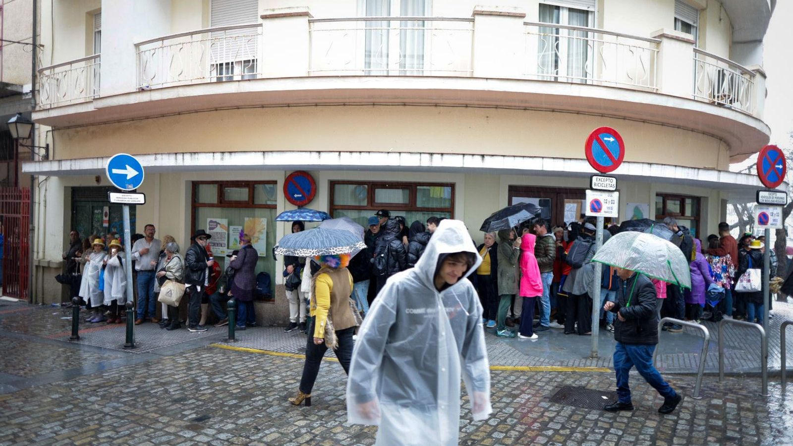 Las mejores imágenes del primer domingo de Carnaval de Cádiz