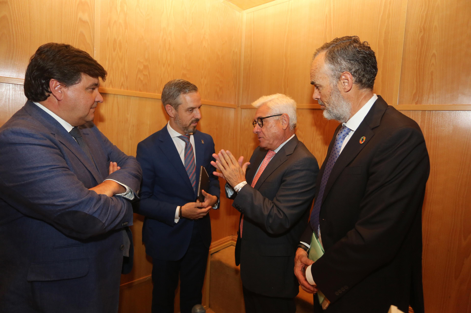 Presentación memoria de la Aiqbe en imágenes