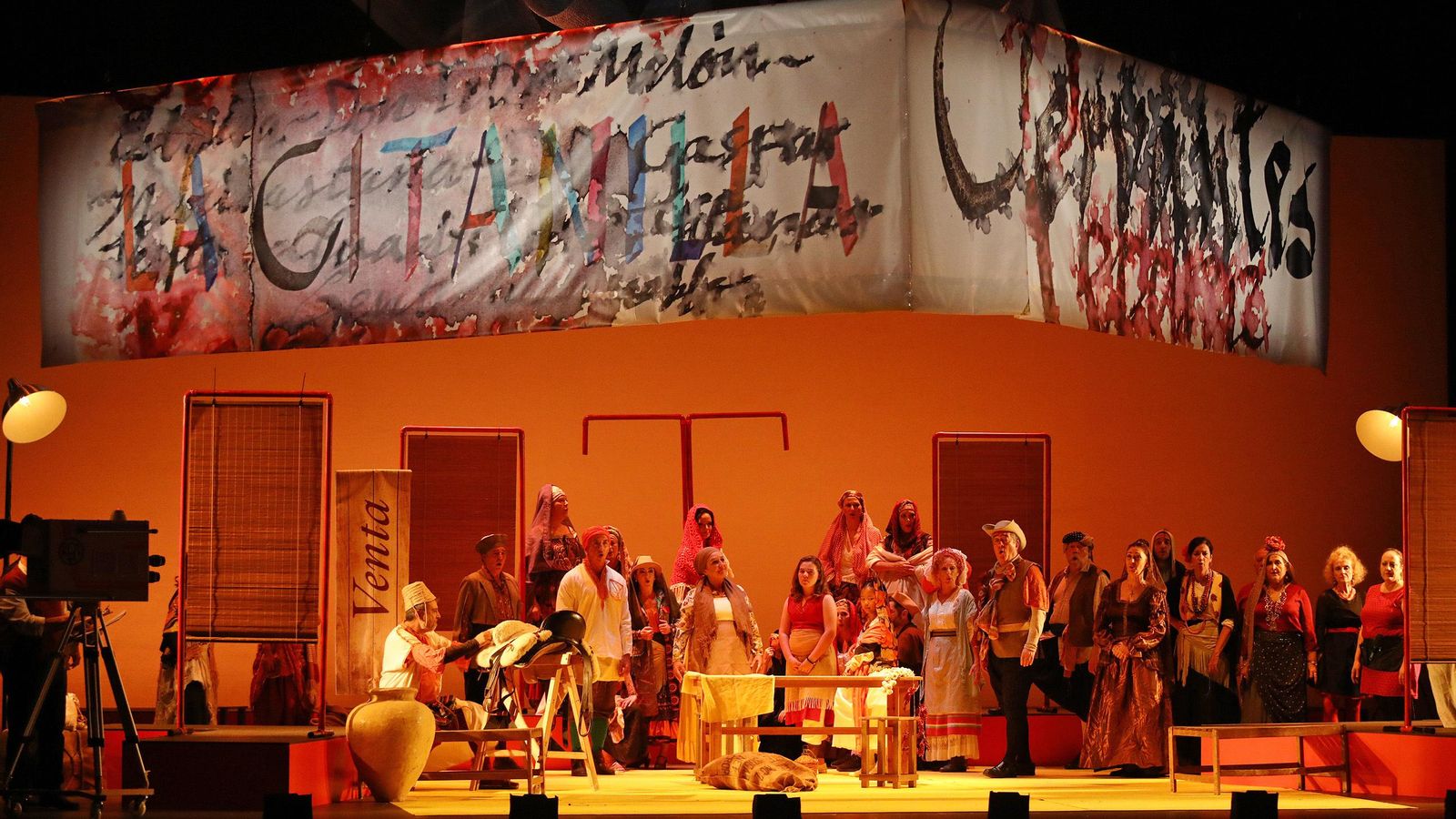 La Coral de la UCA participó en la noche dedicada al género chico.