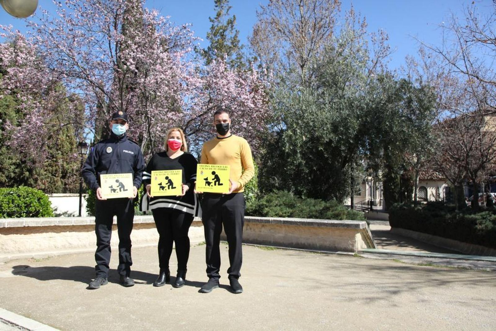 La Zubia intensifica la vigilancia para estrechar el cerco a quienes no recogen los excrementos de sus perros