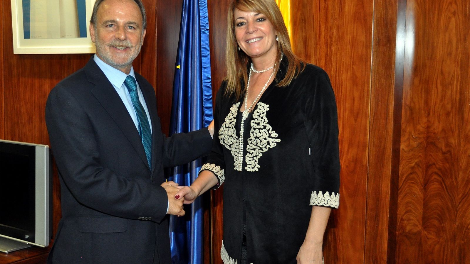 Salvador de la Encina y Pilar Miranda después del acuerdo alcanzado con Puertos del Estado.