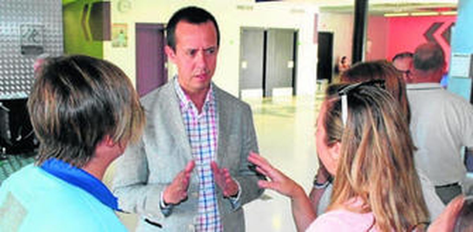 El delegado de Salud ha visitado el centro de salud pulpileño.