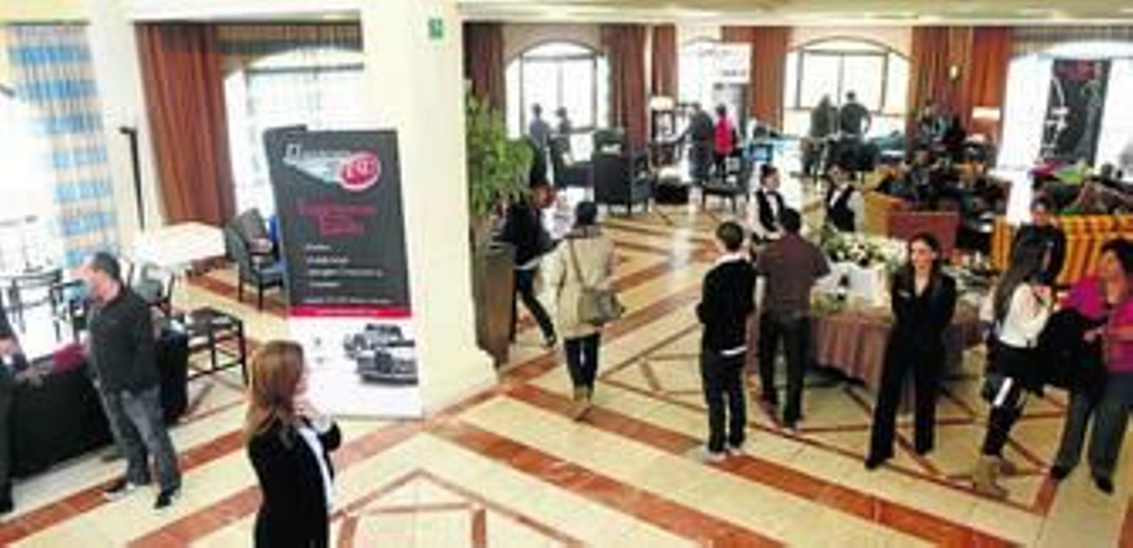 En el hall principal del  Hotel Envía Almería estuvieron presentes varias empresas colaboradoras que mostraron su trabajo