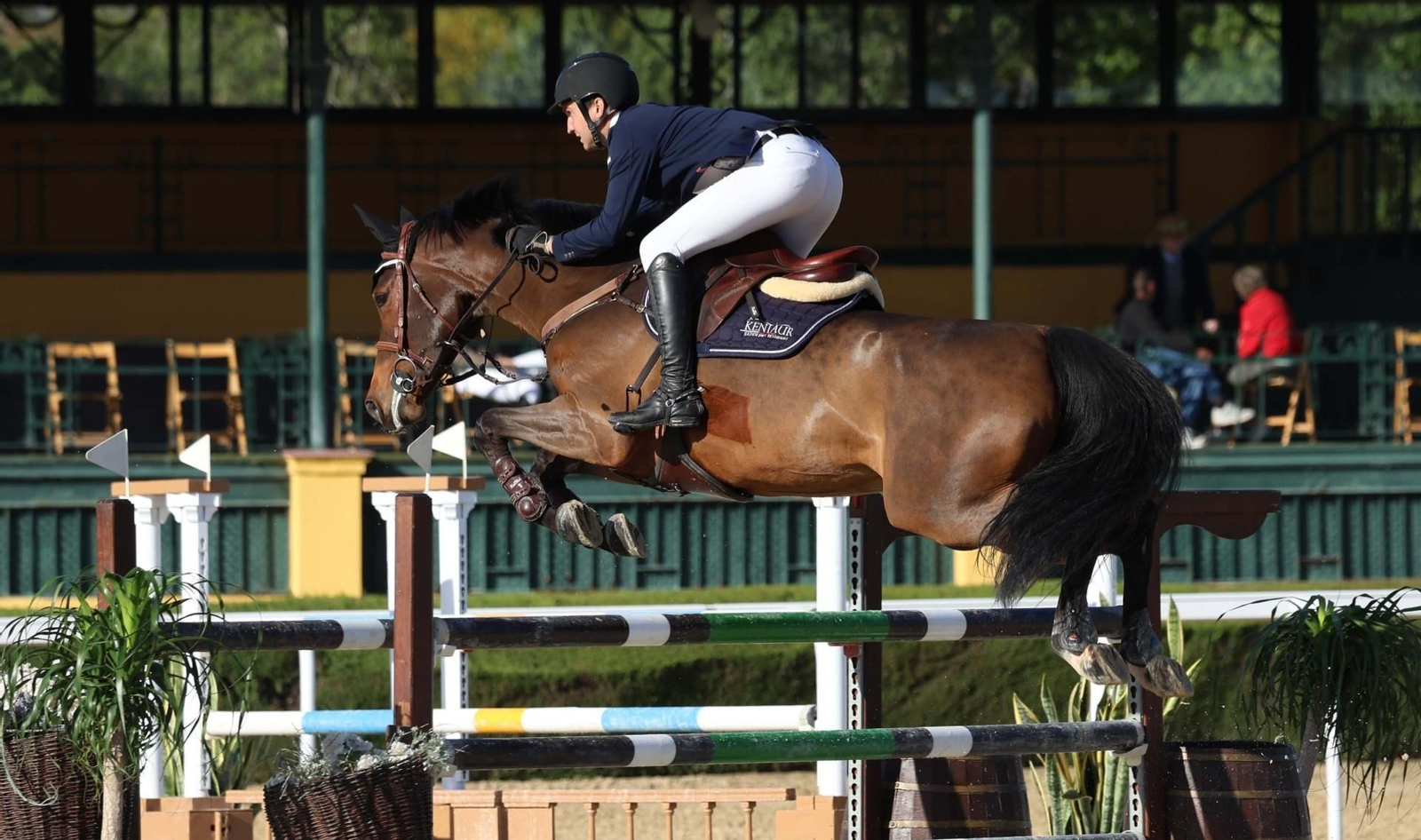 El ganador del Trofeo Croft Swift González Byass, Pedro Fernando Mateos, salta con 'Vaya Cañón CC'.