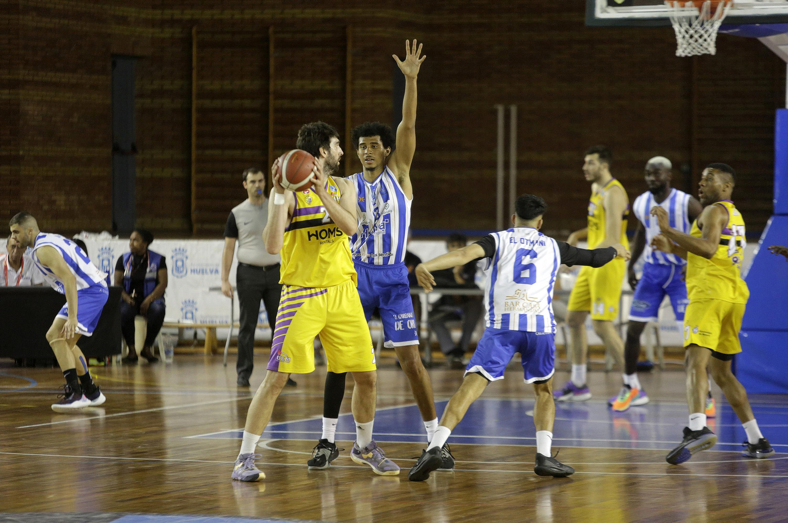 Imágenes del UE Mataró-Huelva Comercio en el Andrés Estrada
