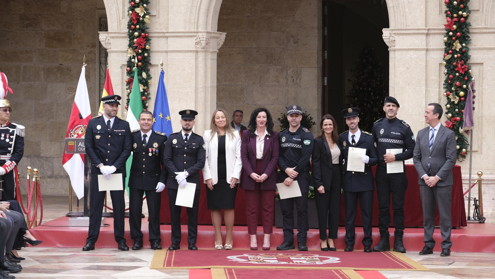 La Policía Local de Almería celebra su patrón San Esteban, en imágenes