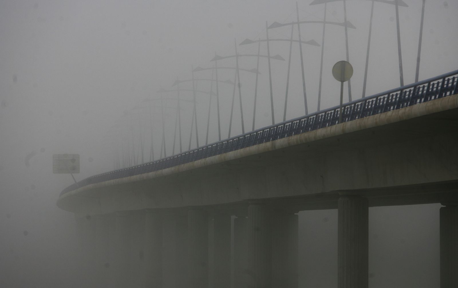 Las imágenes más impresionantes de la niebla en Huelva