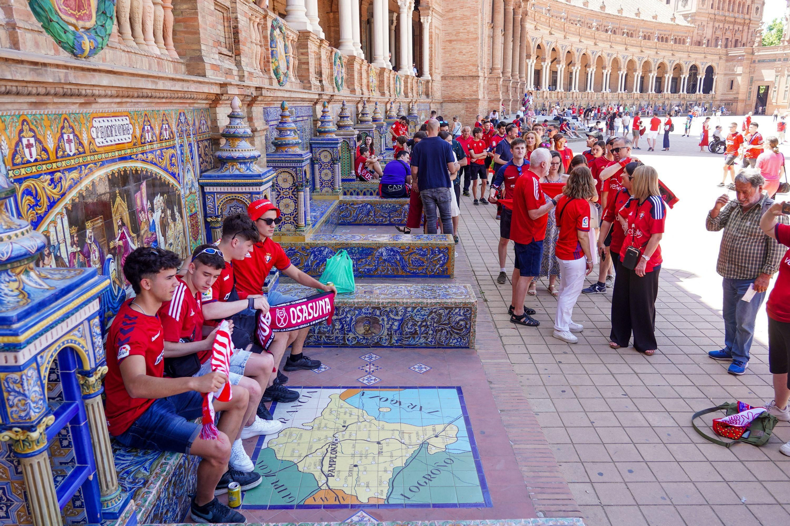 Las fotos de aficionados de Real Madrid y Osasuna el día de la final de Copa en Sevilla