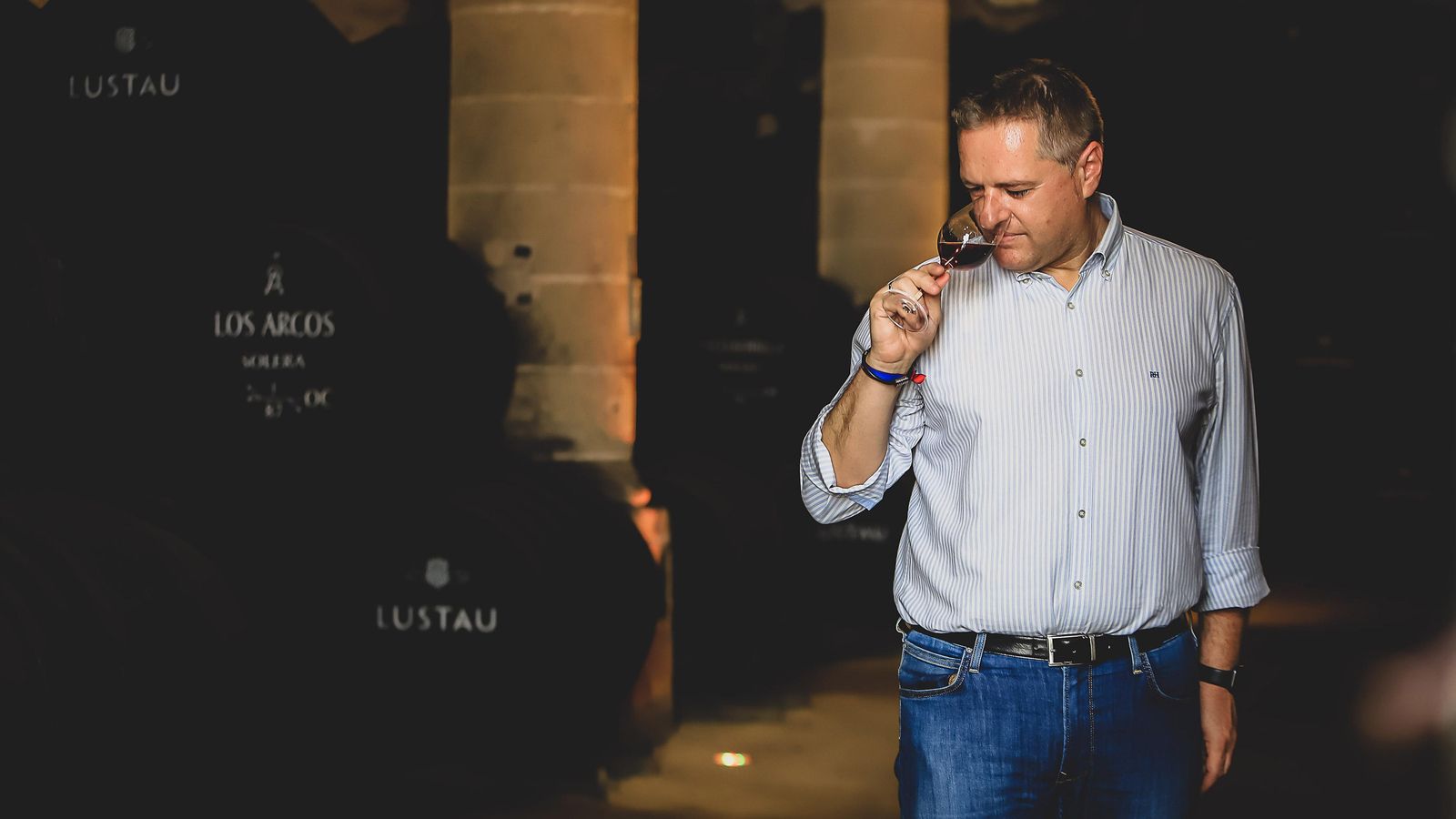 Martínez en otro rincón de la bodega.