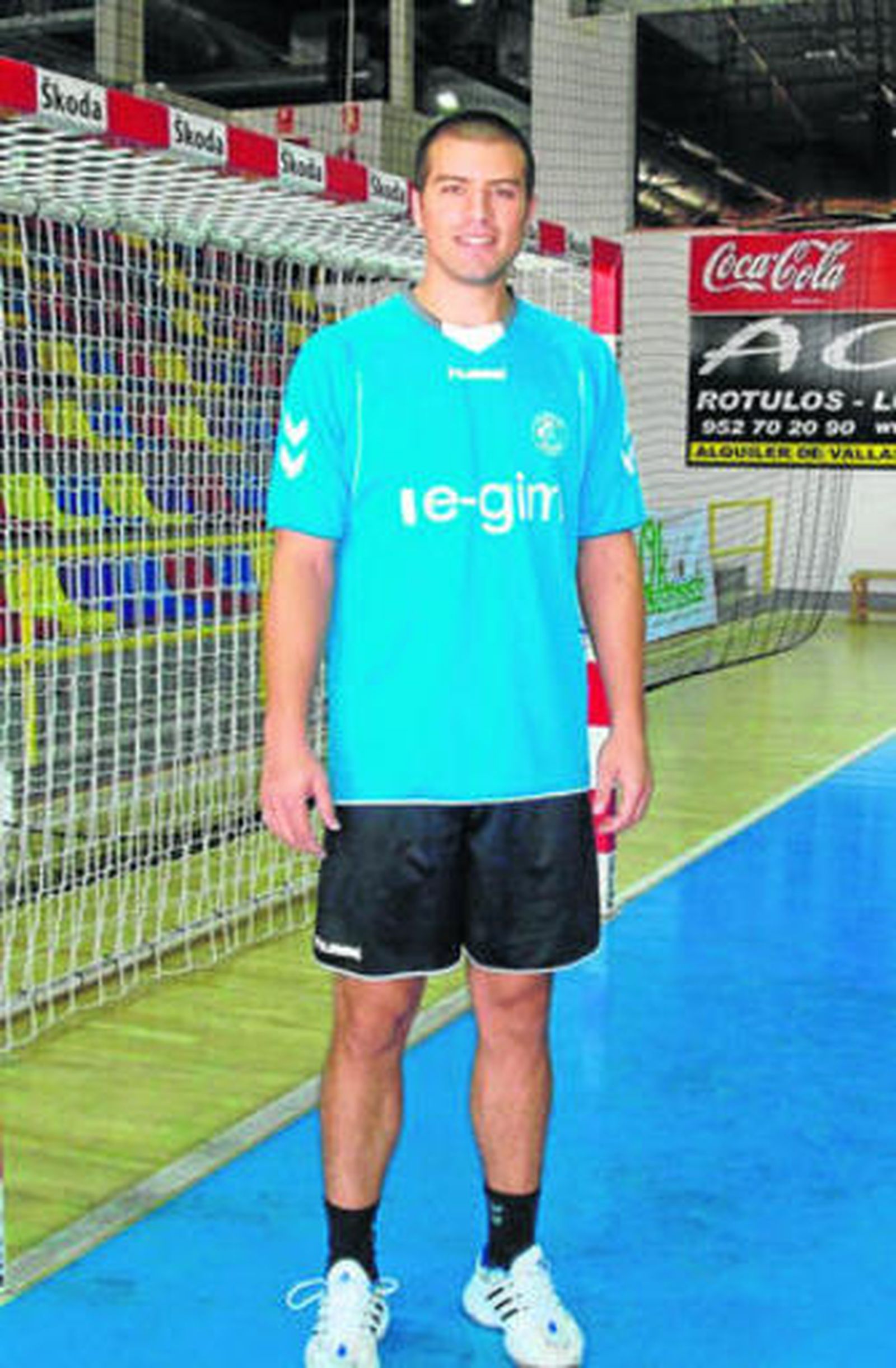 Vujovic posa en el pabellón Fernando Argüelles, ayer.