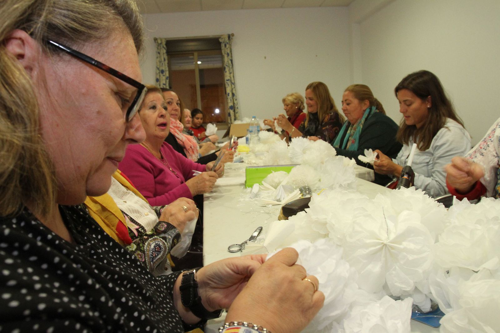Preparativos en la Hermandad de Huelva para la Magna Rociera