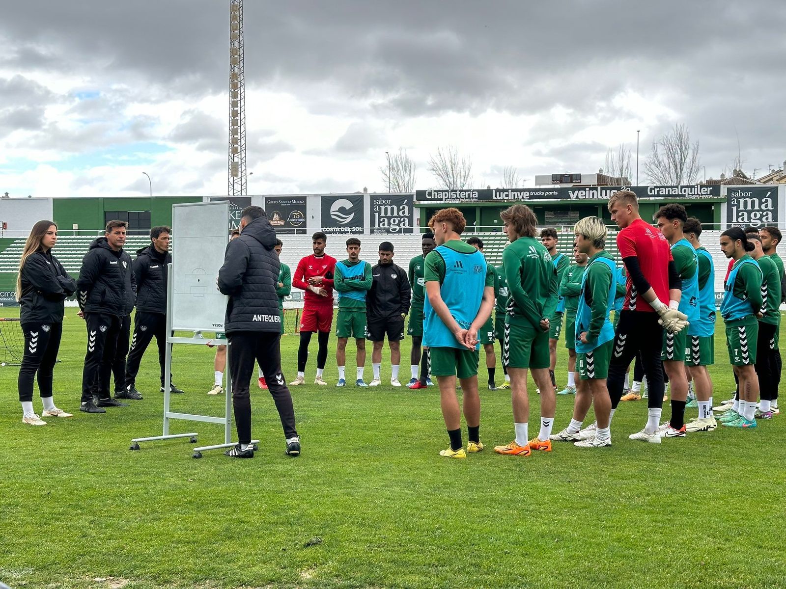 El Antequera, durante un entrenamiento