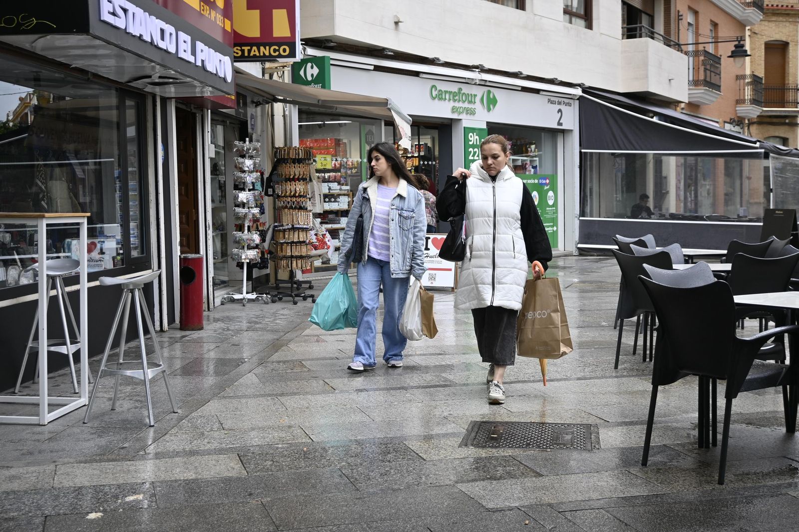 Imágenes de ambiente del martes 4 de marzo en Huelva