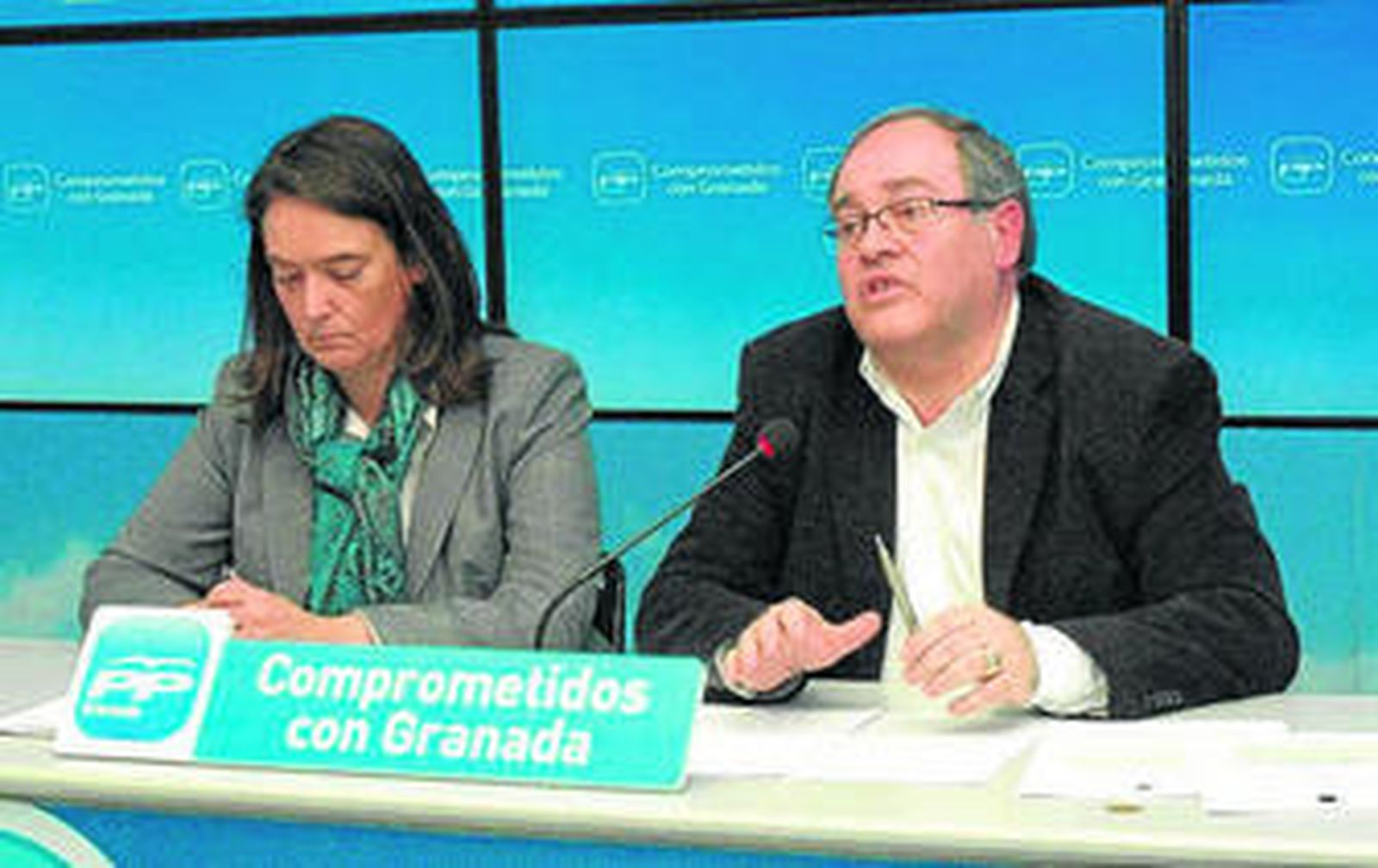 Luisa García Chamorro y Antonio Ayllón, ayer en rueda de prensa.