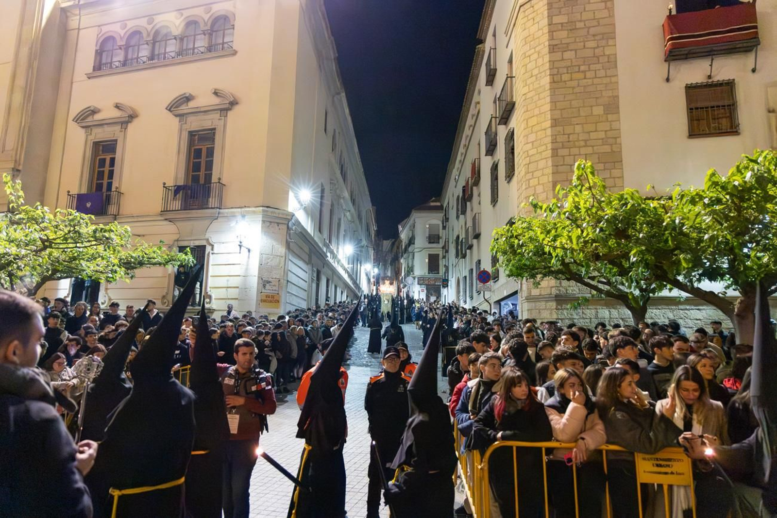 Los jiennenses acuden un año más al encuentro de Nuestro Padre Jesús