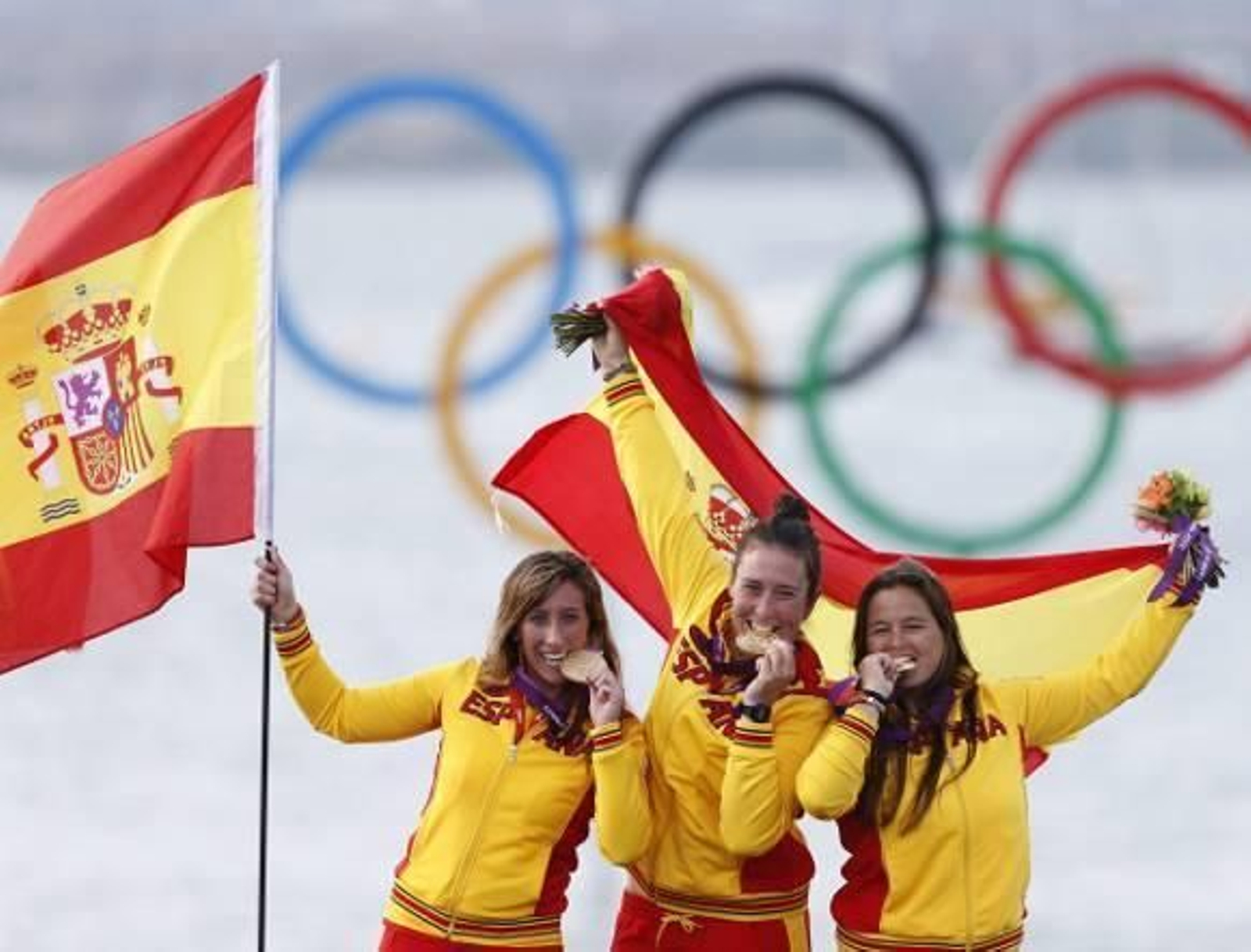 Las chicas de la vela ganan el tercer oro para España