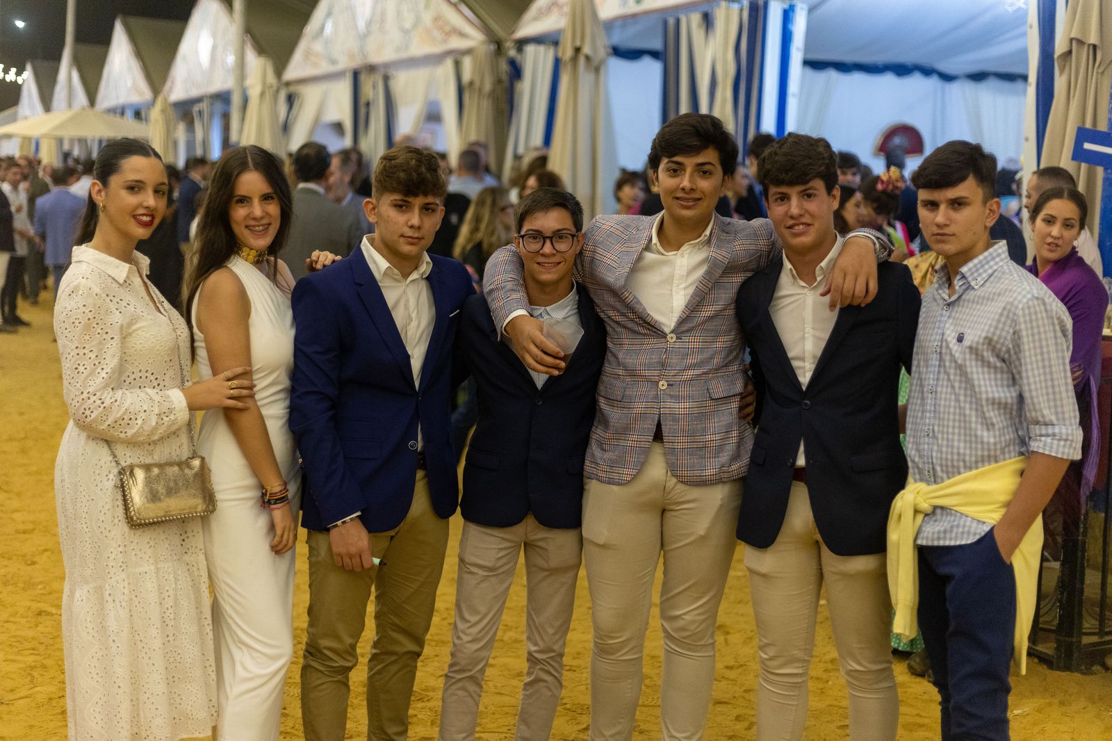 Feria del Caballo 2023: Imágenes del ambiente en la noche del sábado