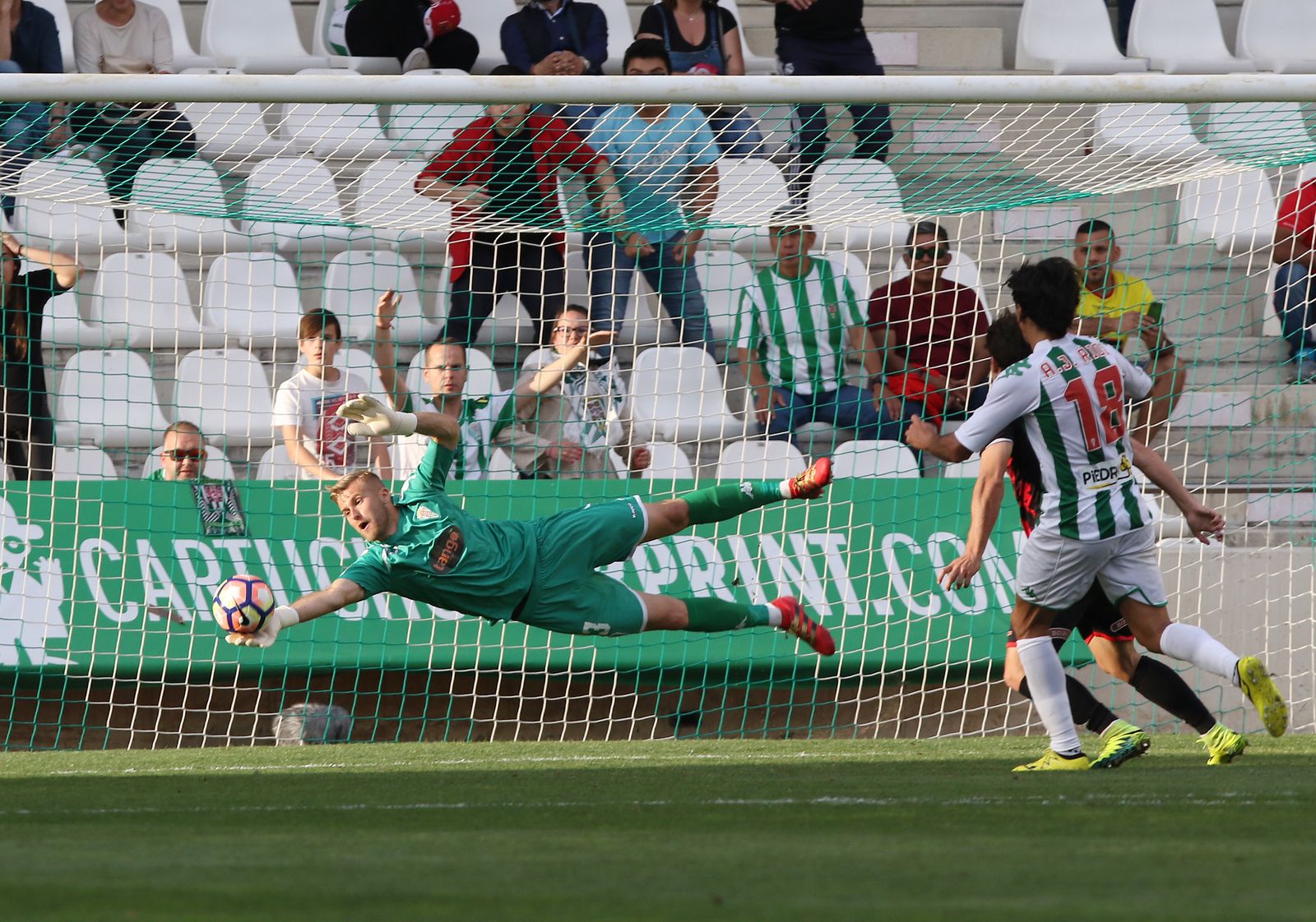 Las imágenes del Córdoba-Reus