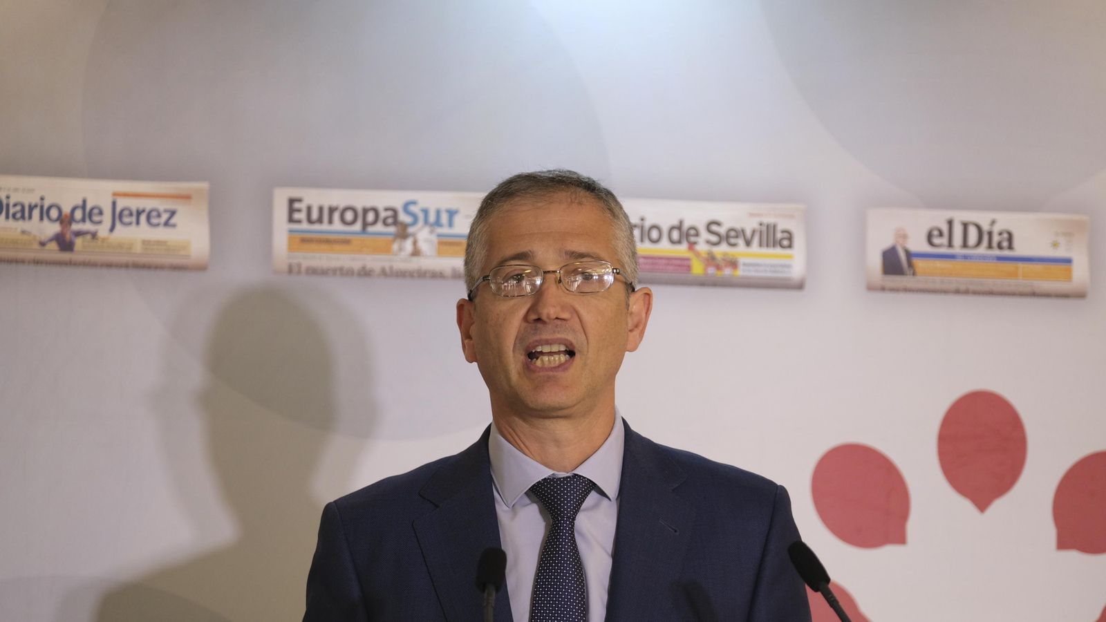 El gobernador, durante su intervención. El gobernador, durante su intervención.