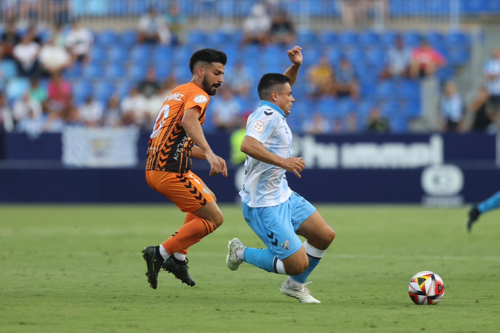 El Trofeo Costa del Sol, entre Málaga CF y Antequera, en imágenes