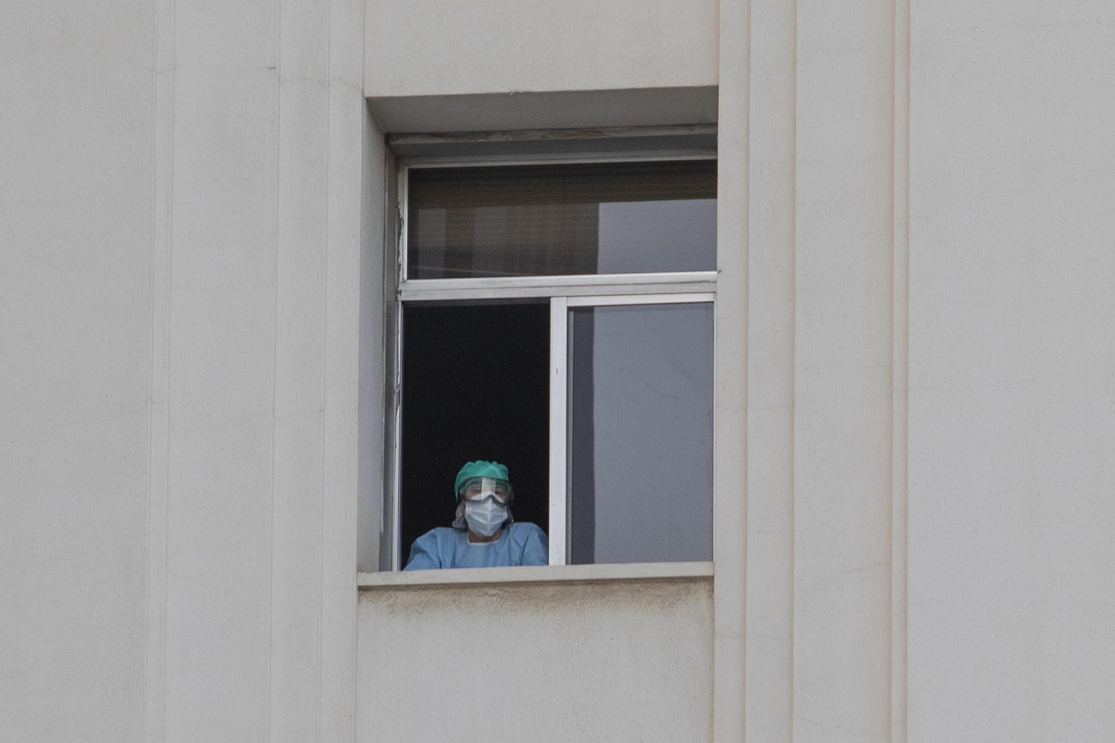 Más hospitalizados por coronavirus y 15 muertos, la peor resaca de la segunda oleada en Granada