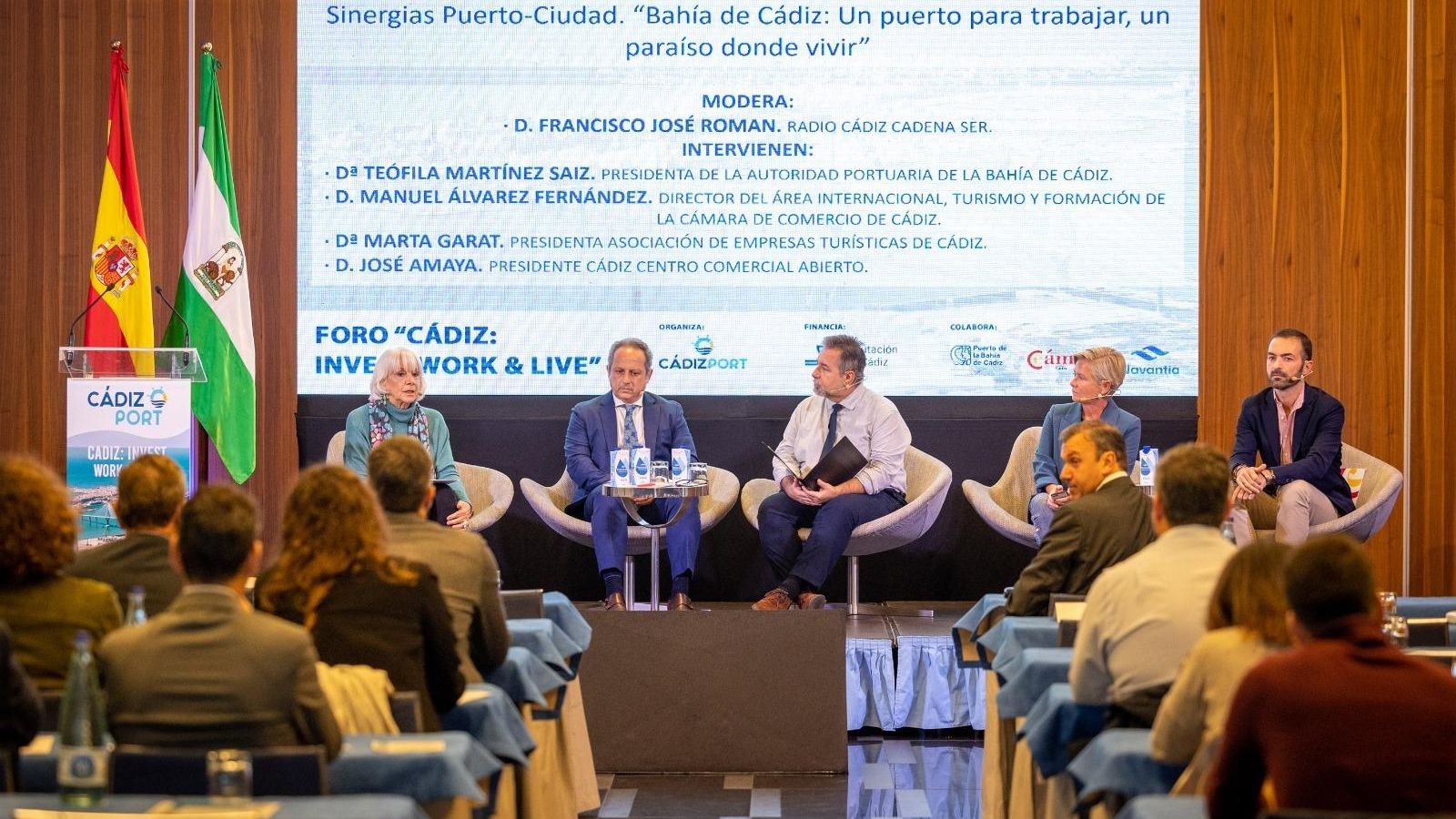 Una de las mesas redonda que han dado contenido a este foro convocado por Cádiz-Port, con la colaboración de la Diputación de Cádiz