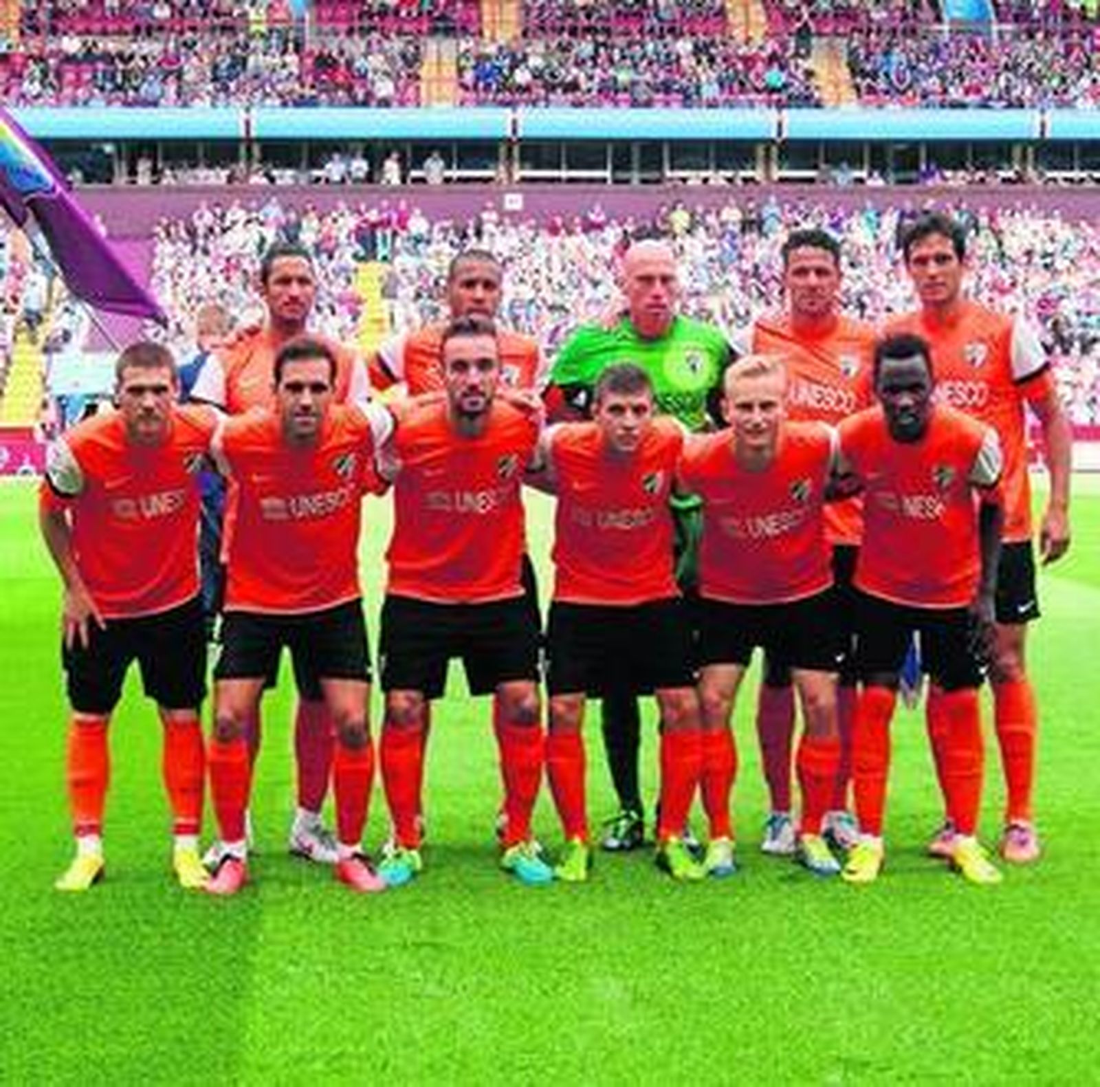 Instantánea de la alineación titular frente al Aston Villa, ayer.