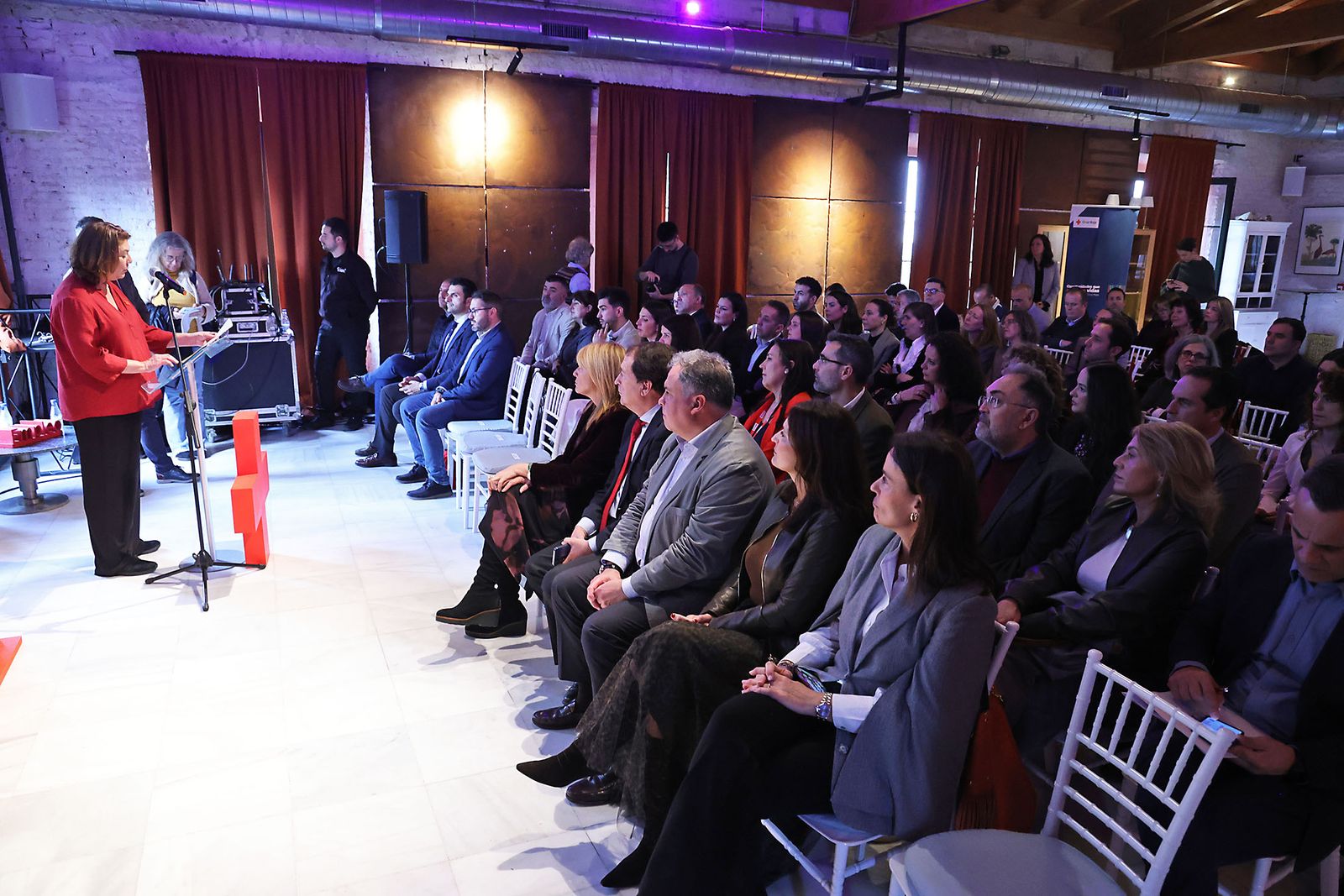 Fotografías del acto de reconocimiento de Cruz Roja a empresas y entidades