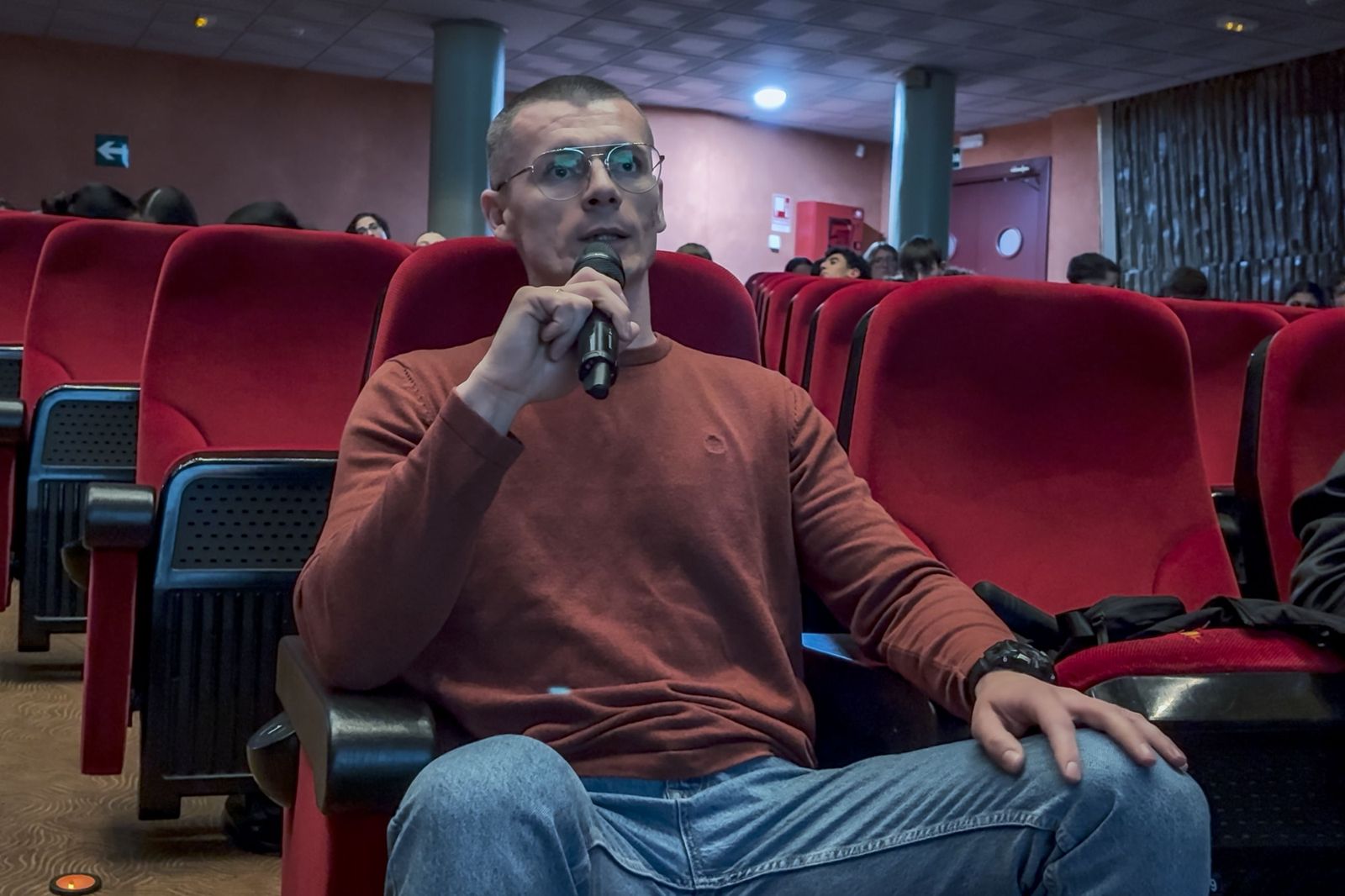 En imágenes: 'La tertulia deportiva de Jaén Hoy', espacio de diálogo entre deportistas y escolares en Martos