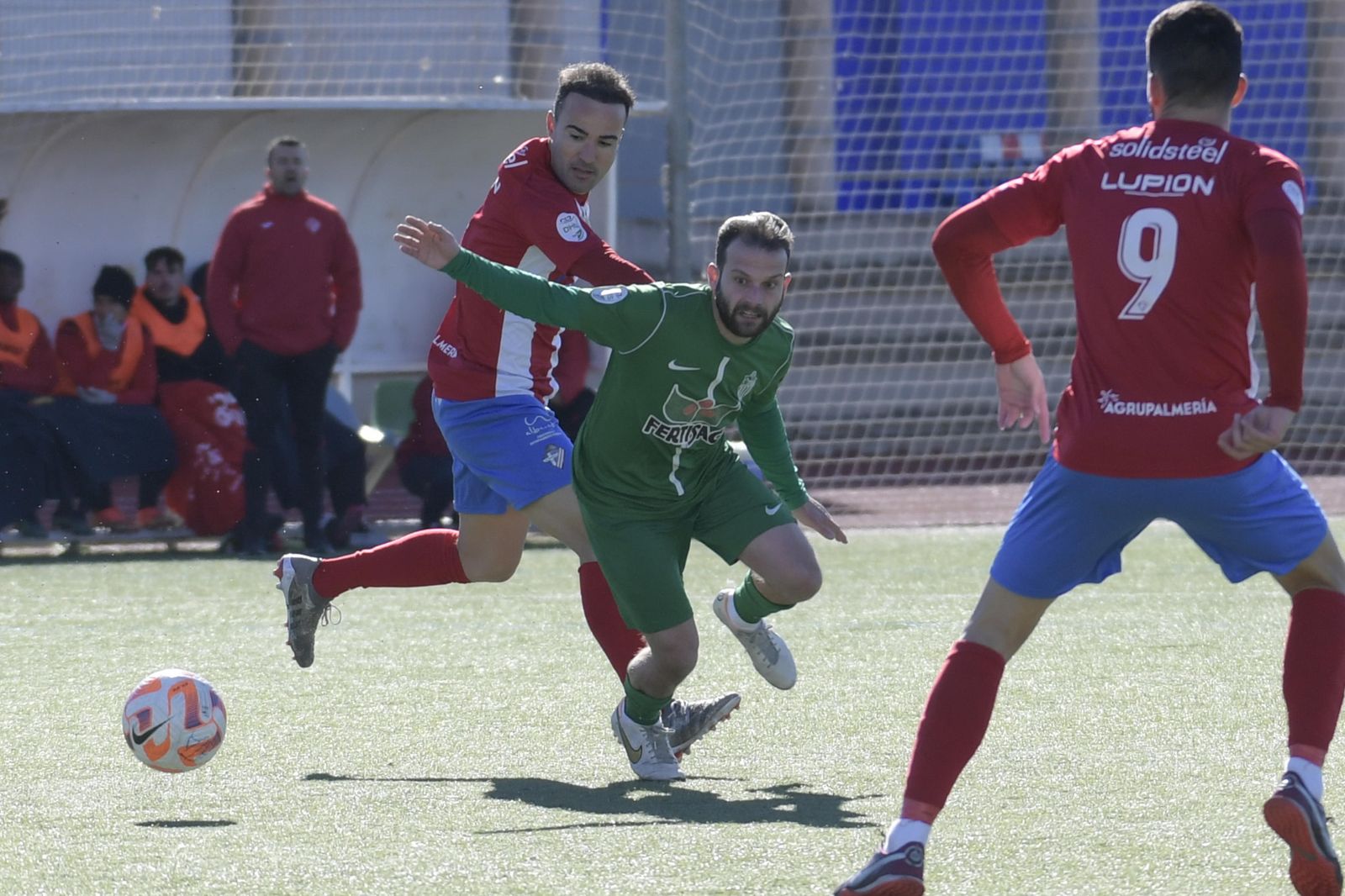 Imagen del partido del Atarfe ante el Poli Almería.