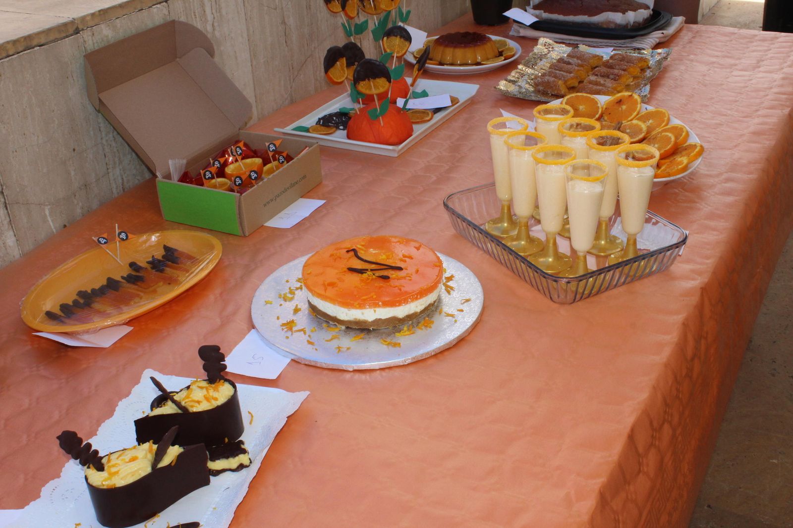 Las imágenes de la particular fiesta de la naranja en Antas