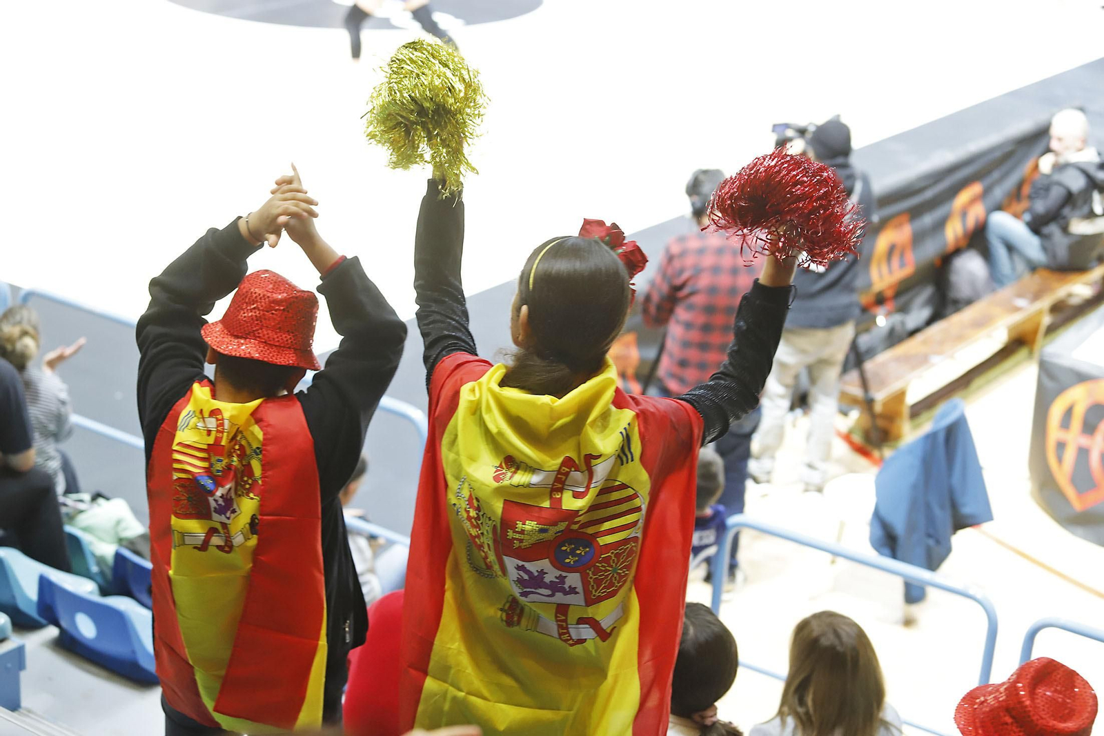Ambiente en las gradas en el partido de la selección Española femenina de baloncesto contra Islnadia