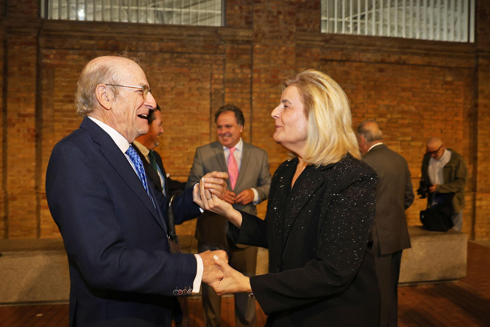 Imágenes de los invitados a la gala de los  37 premios Onubenses del Año