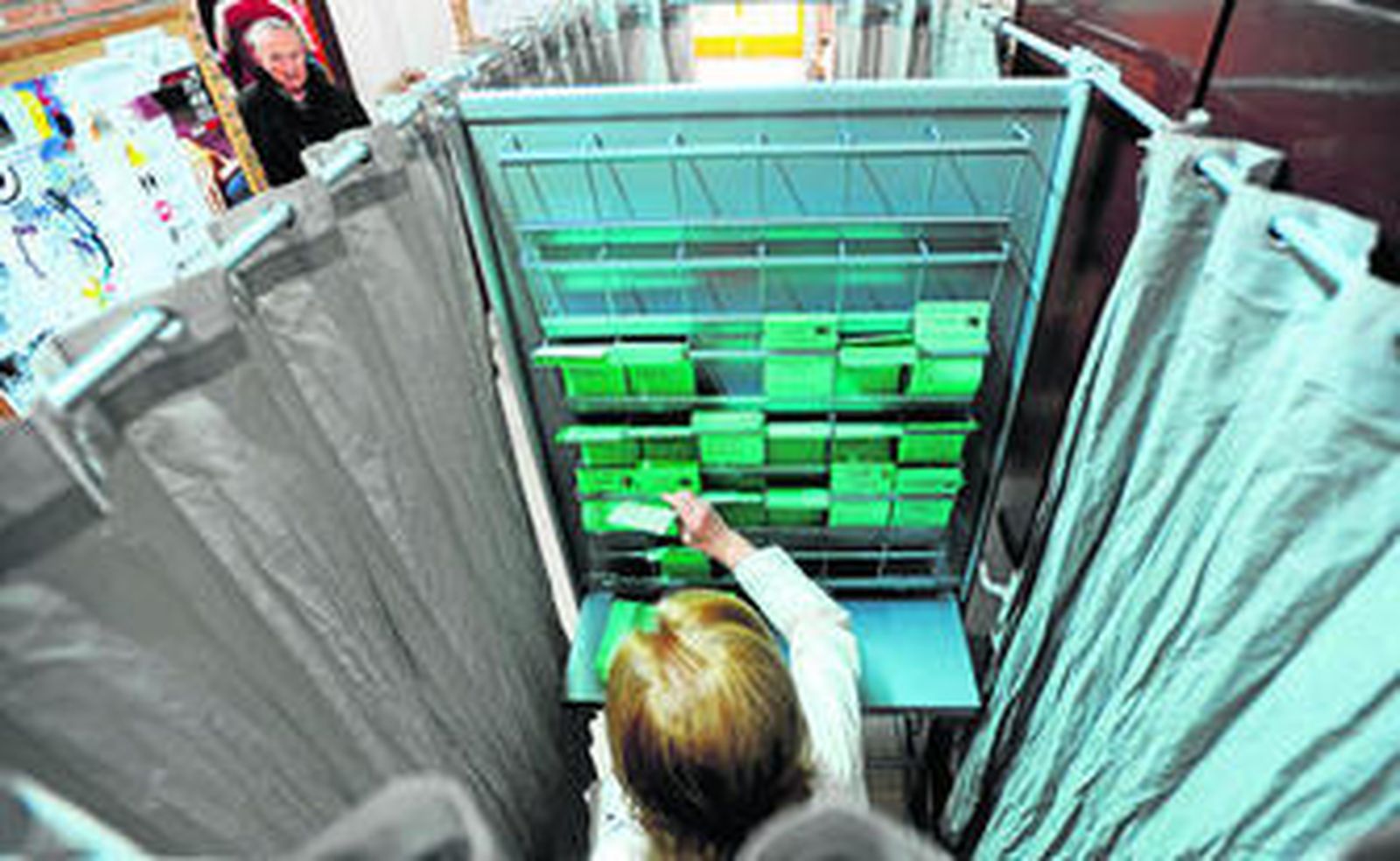 Una de las cabinas utilizadas para el depósito de las candidaturas.