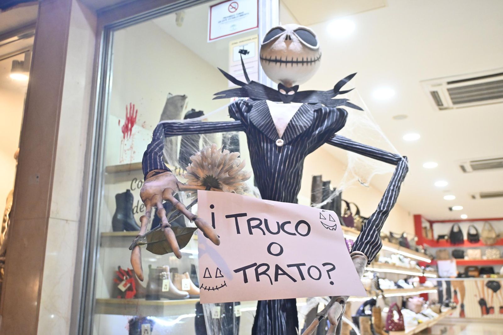 Las mejores fotografías de la noche de Halloween en Huelva